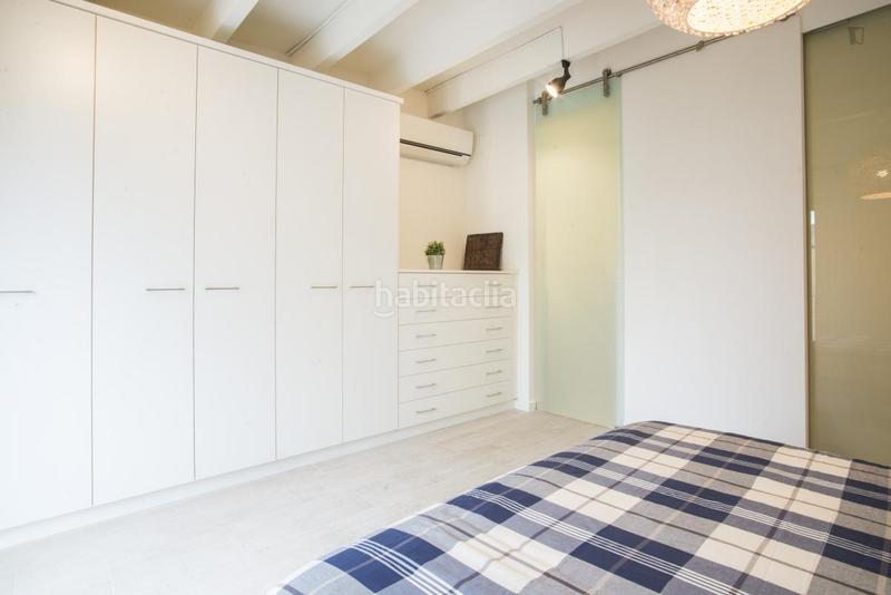 Foto 4b09ae6e-5654-4518-94ff-0d2567de61ae. Lloguer apartament amb calefacció a El Clot Barcelona