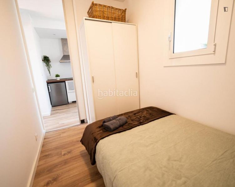 Foto 1c0951b0-8fb6-4cc1-9b2e-bf300f2764cd. Lloguer apartament a La Torrassa Hospitalet de Llobregat (L´)