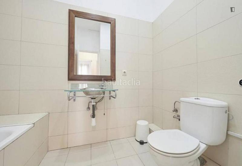 Foto 4d6ffb46-dcca-4e8a-9713-1cf88486fe94. Alquiler apartamento en Sant Antoni Barcelona