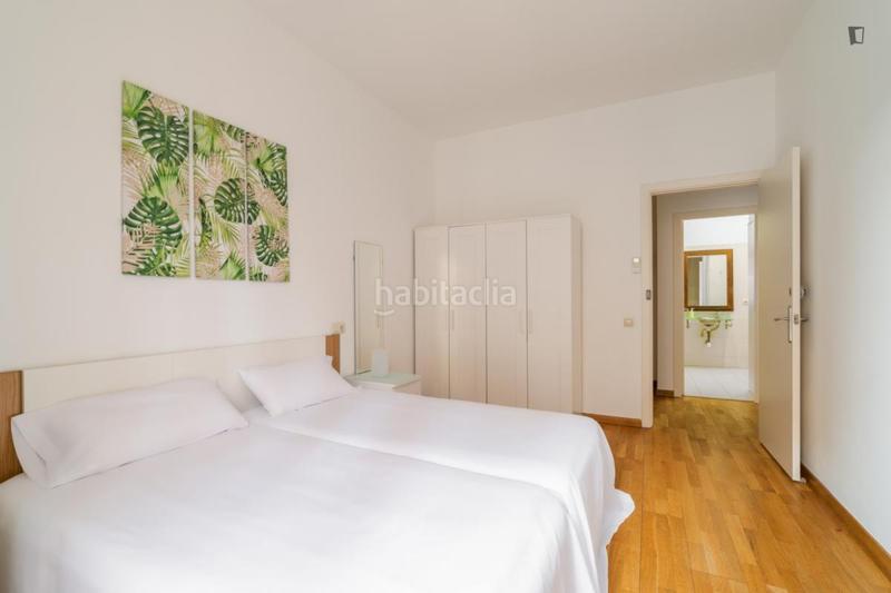 Foto 5cbfd77f-aeb6-4ab7-93c1-a8c7bc34f494. Rent apartment with heating in Sant Antoni Barcelona