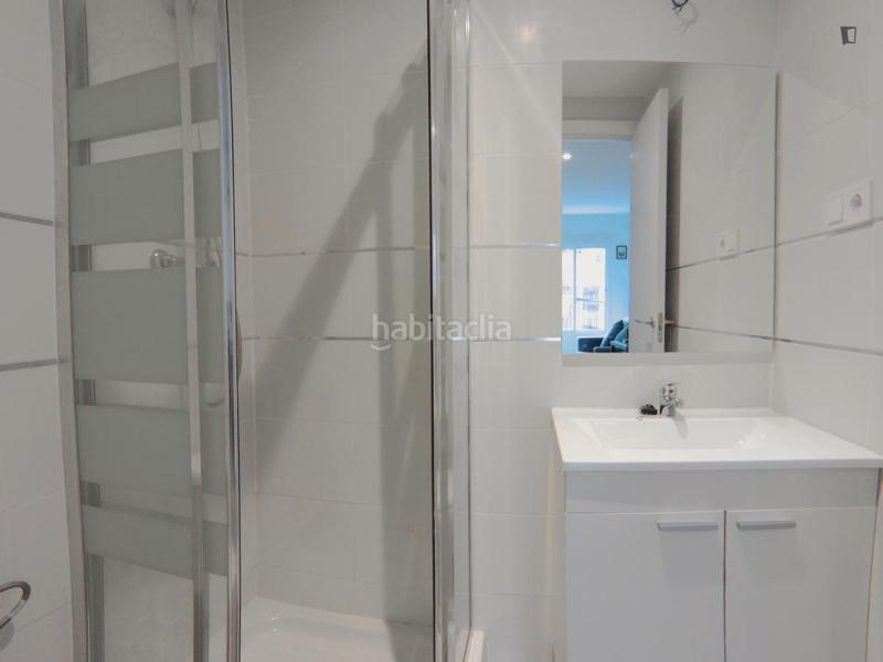 Foto 538f28ee-9f0a-4d39-824c-08f86a9a7523. Alquiler estudio en Berruguete Madrid