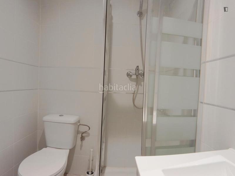 Foto a65a22f6-a73b-4d5f-aa09-858322ff4129. Alquiler estudio en Berruguete Madrid