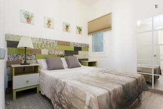 Rent Apartment in El Camp de l´Arpa del Clot