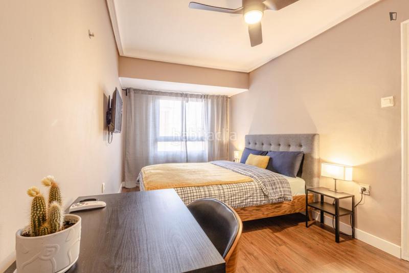 Foto 1fb2ad38-5153-45a3-89f5-af357d891b4a. Lloguer apartament a Mont Olivet Valencia