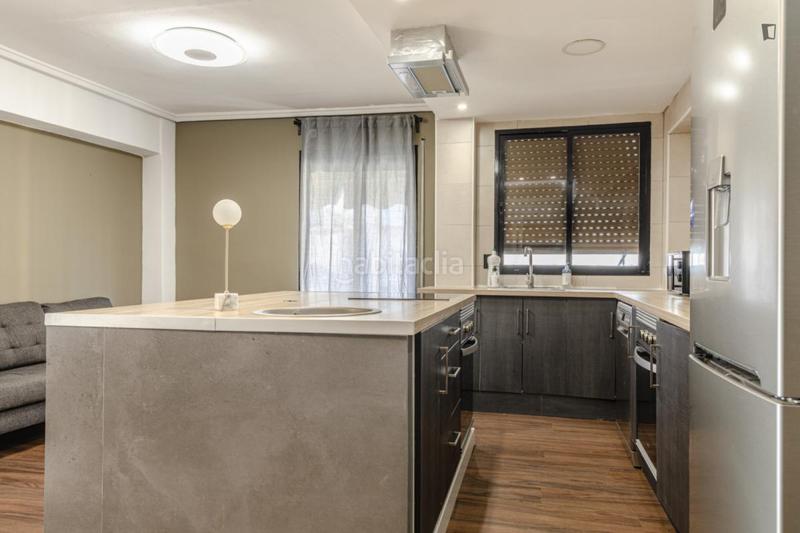 Foto f7377e58-7a14-4af3-80d9-b197eb0b62bd. Lloguer apartament a Mont Olivet Valencia