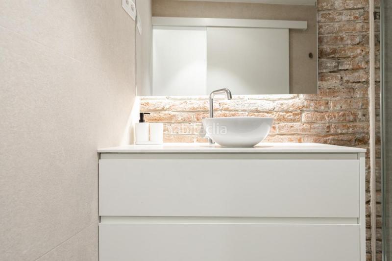 Foto 2d5a81c0-f18b-436f-a945-079098495b5f. Lloguer apartament amb calefacció a Poblenou Barcelona