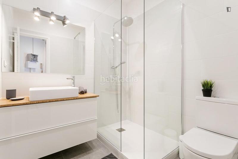 Foto 858aadee-0be4-42ac-82ac-77665f2a286b. Lloguer apartament amb calefacció a Sant Antoni Barcelona