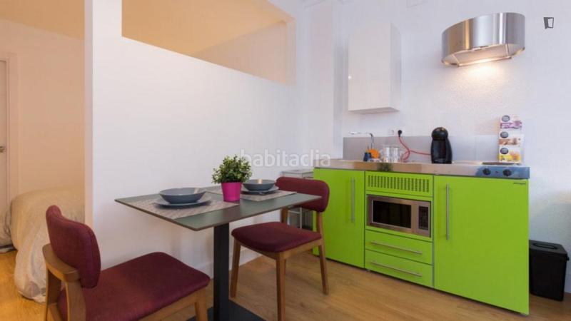 Foto c1d1ab74-bc7f-4198-8bf9-5055d75ae5cb. Rent studio with heating in San Matías - Realejo Granada