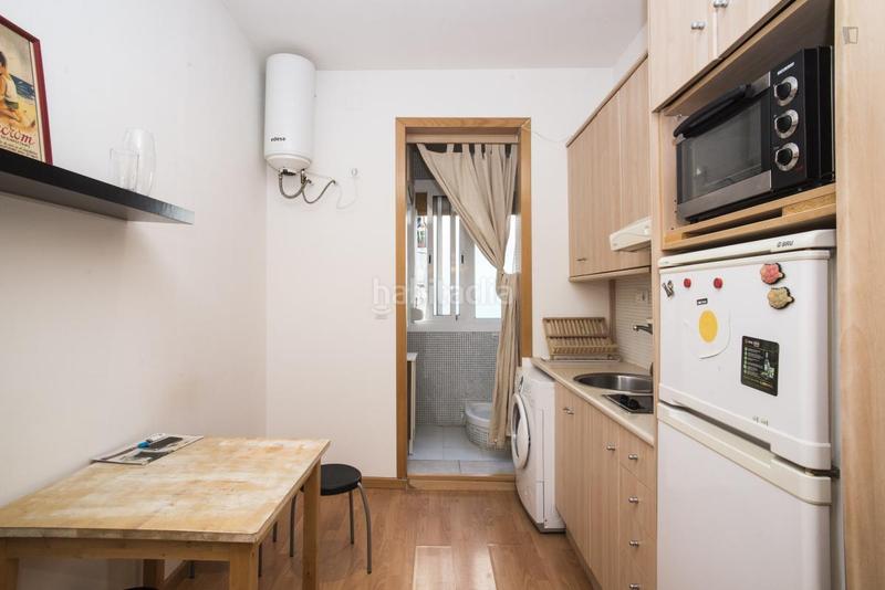 Foto 2350e3b0-0872-454b-b76f-1344a2b6c837. Rent studio in El Poble Sec - Parc de Montjuïc Barcelona