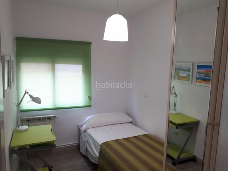 Foto aac69612-9929-411c-b879-4a7f8e2f3da6. Lloguer apartament amb calefacció a Los Castros Santander
