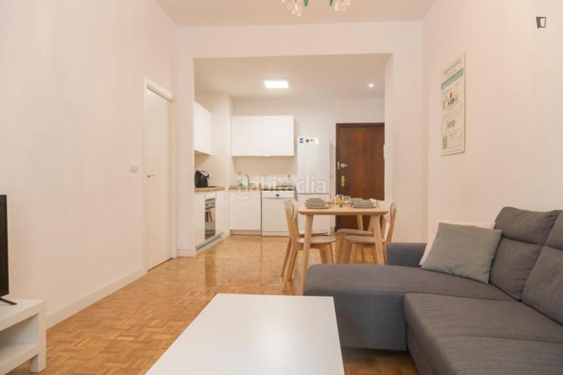 Foto ddc3c6a9-1392-4ed7-89f5-480ddf9e7106. Miete appartement in Argüelles Madrid
