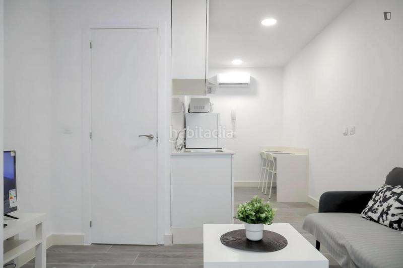 Foto 85cb7f42-e3af-4899-b1eb-59605c9fab26. Alquiler estudio en Opañel Madrid