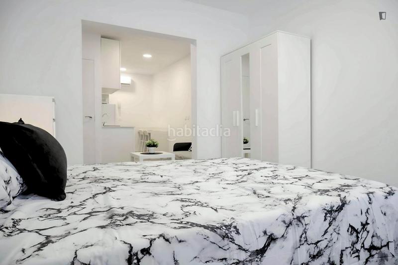 Foto f8ce1baf-714f-4d9d-bebc-93079758db42. Miete studiowohnung in Opañel Madrid