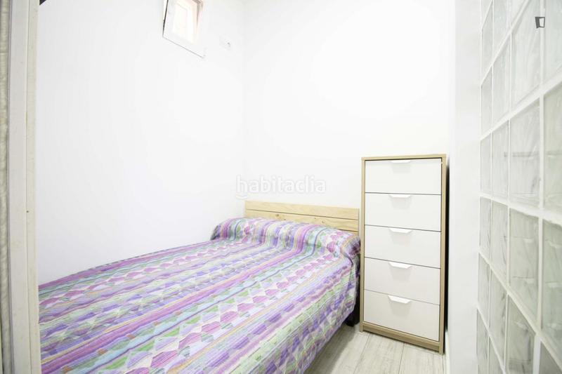 Foto f77c0cbc-3367-45b4-b1f4-36058aa4eb25. Alquiler estudio en Universidad-Malasaña Madrid