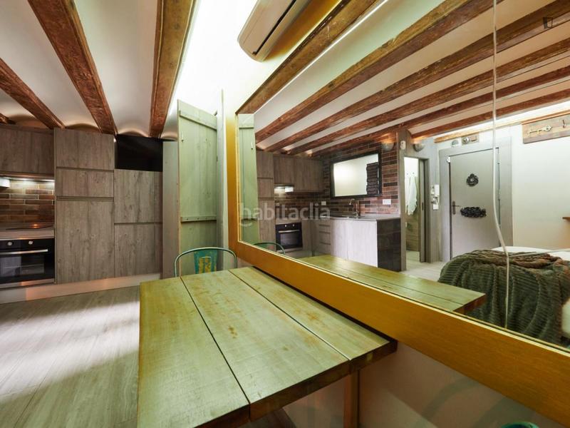 Foto fab3ee55-33fb-49c4-b287-e39ca3415c99. Alquiler estudio en Raval Barcelona