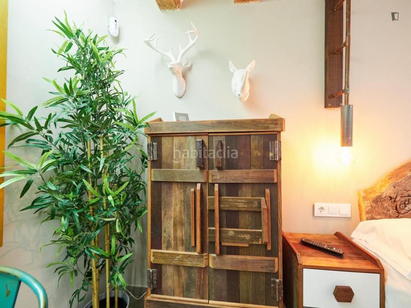 Foto 604ed410-1fd5-4f83-9af0-faf4d533e850. Rent studio with heating in Raval Barcelona