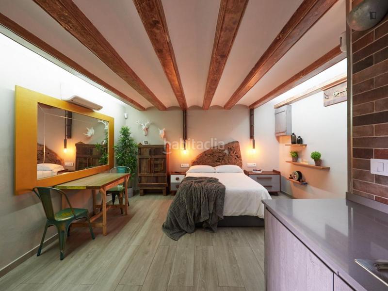 Foto bd2cd236-d7db-4da9-a224-c6cf05d7199d. Rent studio with heating in Raval Barcelona