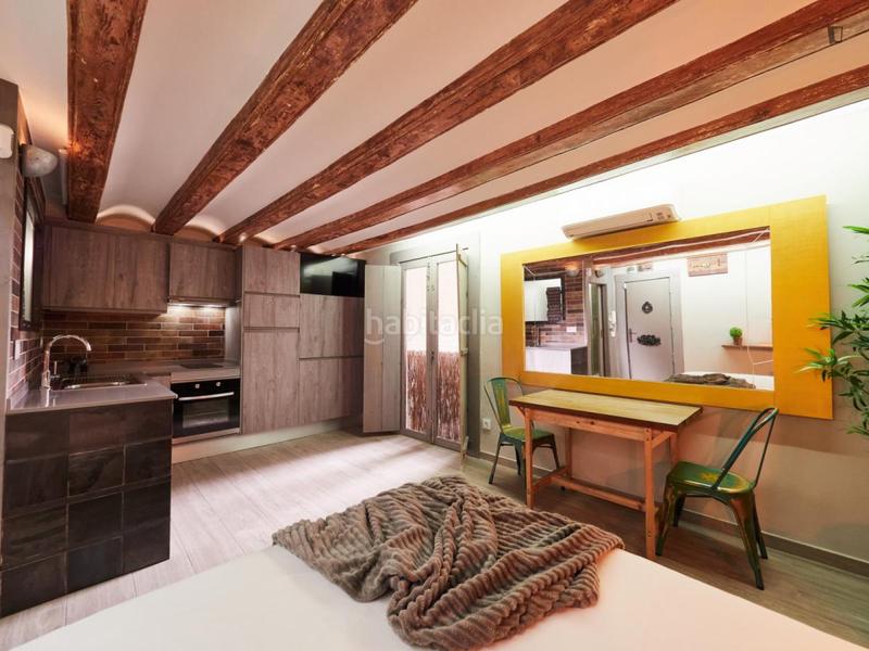 Foto c15802a8-333e-46c9-89e1-2bac136382cf. Rent studio with heating in Raval Barcelona