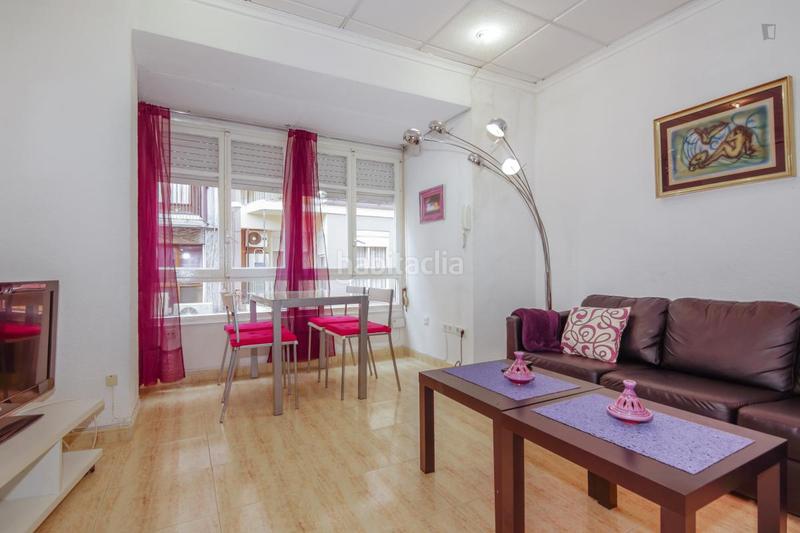 Foto 598fdbdc-e0fa-41c4-af9d-c6ff75584f8e. Alquiler apartamento en Mercado Alicante