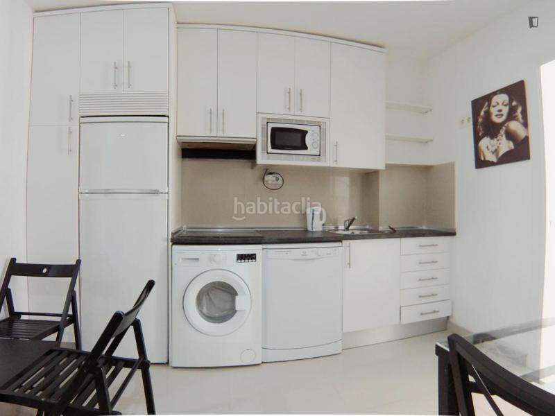 Foto 5c9b612b-43b9-4b23-ad1b-b1df595f0ff6. Alquiler apartamento en Puerta del Ángel Madrid