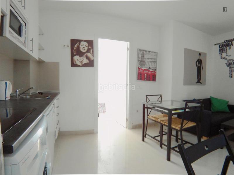 Foto 953ab1a8-f936-4741-b9f7-ed122193383a. Alquiler apartamento en Puerta del Ángel Madrid