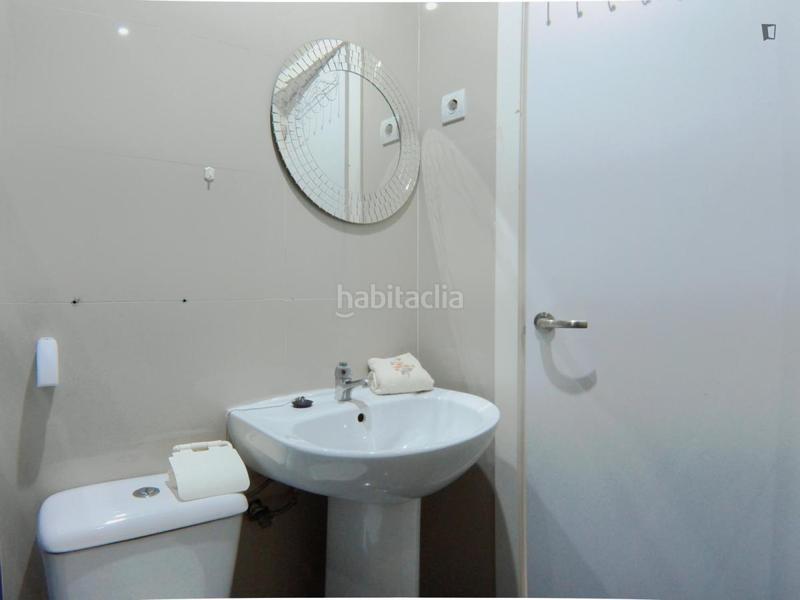 Foto 5d06e0a2-e0c2-4bc9-a051-89deba992229. Miete appartement in Puerta del Ángel Madrid