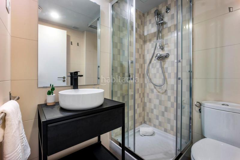 Foto 95a0a8b0-adb1-4dc6-8054-d3f7b3e6a522. Lloguer apartament amb calefacció a Collblanc Hospitalet de Llobregat (L´)