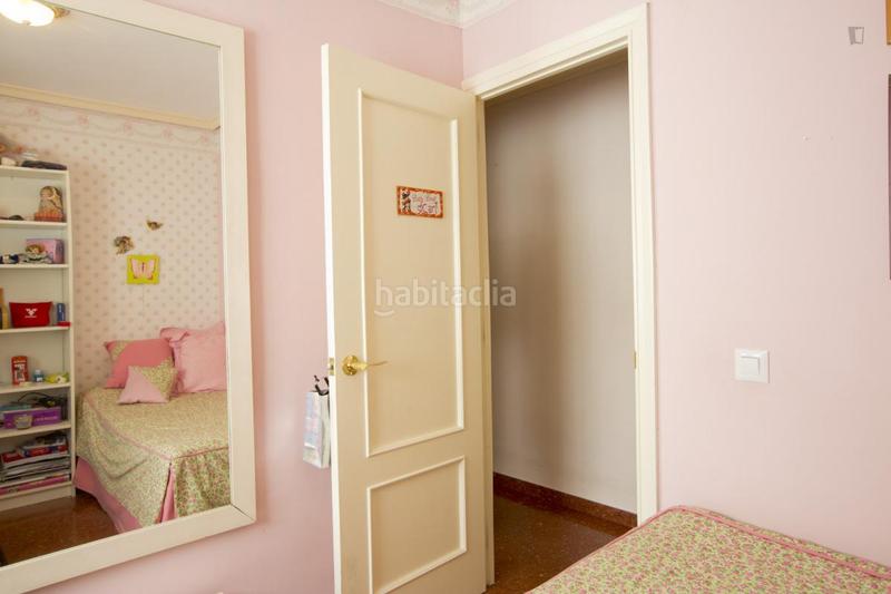 Foto 36f8bf94-4725-410e-a1a2-ca1e1c333ef4. Rent apartment with heating in Barrio del Nervión Sevilla