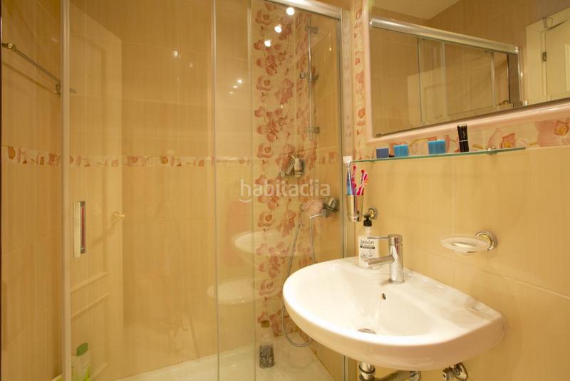 Foto d9e4c447-b005-47bb-800d-4427a4b9ebe3. Rent apartment with heating in Barrio del Nervión Sevilla