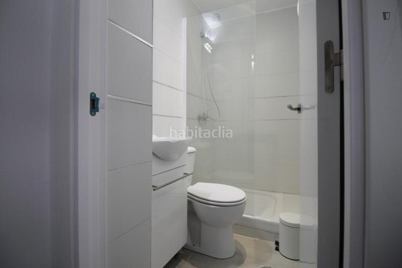 Foto d2d85807-9a2a-4a42-b687-ce35e81e3e1f. Lloguer apartament a Zofío Madrid
