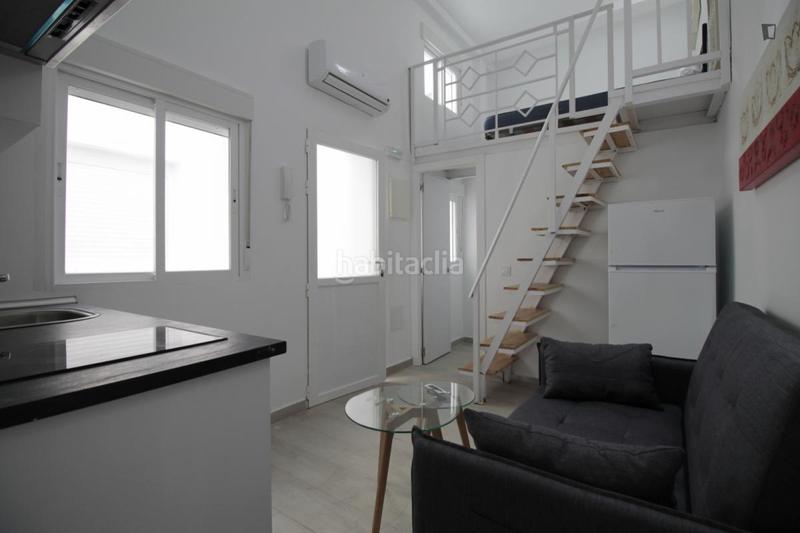 Foto 0d97f0ee-1530-44e6-85e3-666c8b3d00bc. Alquiler apartamento en Zofío Madrid