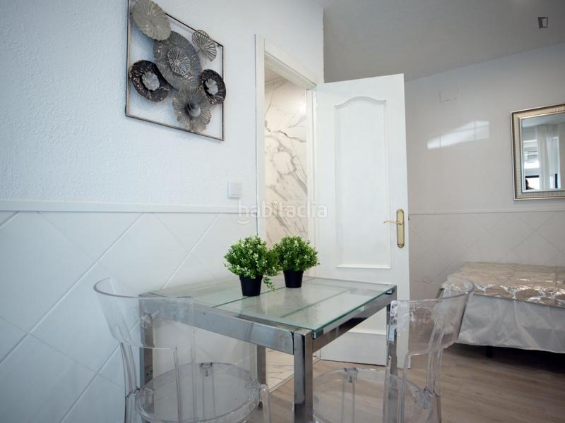 Foto 2ee0f831-4744-4c10-b1d3-6e0f3a93da34. Alquiler estudio en Villaverde Alto Madrid