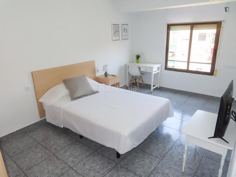 Foto 52bb26ed-f52c-42a4-a4aa-1d00f5425650. Alquiler apartamento en Aiora Valencia