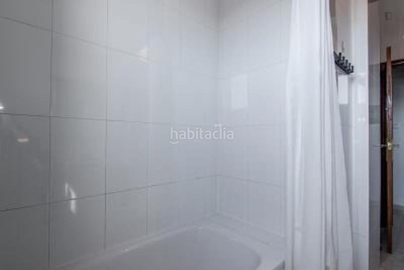 Foto 896c1852-8eb0-40fb-9edc-8ca0ed66c388. Lloguer casa a Centre Sabadell