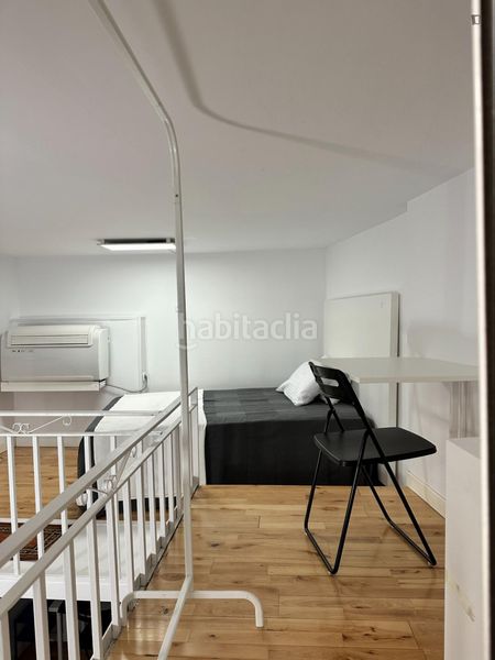 Foto 00fdc753-34ec-4dca-aa3d-5f0a9220bcb9. Lloguer estudi a Embajadores-Lavapiés Madrid