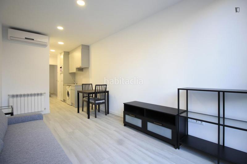 Foto 2029945a-8d57-4019-b7de-b4a0f6426497. Alquiler apartamento en Almendrales Madrid