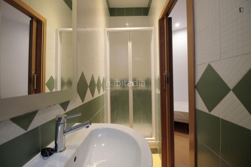 Foto a3c08b2f-9022-47f6-a3d6-84a850286fc6. Lloguer apartament a Sol Madrid