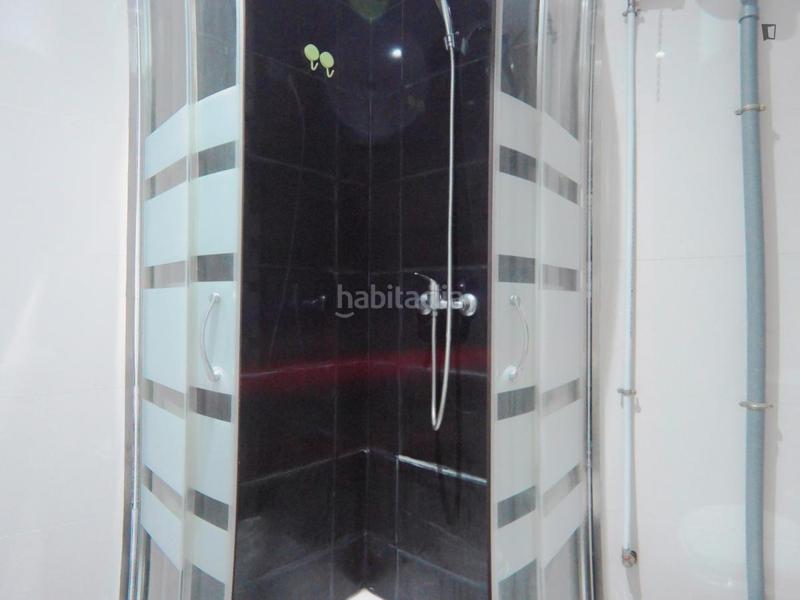 Foto 3704f05e-d80b-4795-aced-e1bf61f31ae3. Rent apartment in Puerta del Ángel Madrid