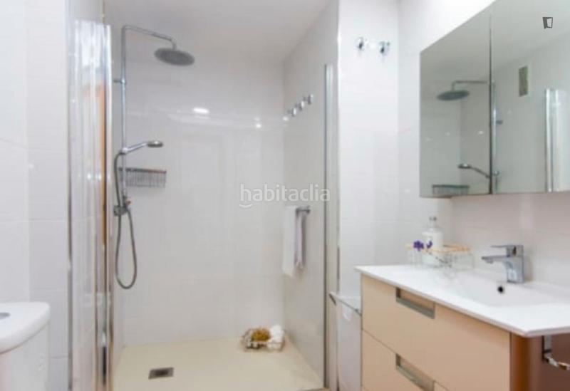 Foto 7a6af3dd-a189-4ed0-905e-8804e02cd5a5. Lloguer apartament a San Ildefonso Granada