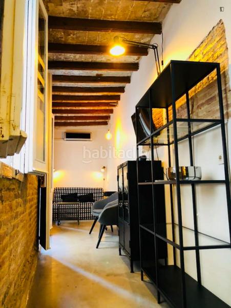 Foto c26dc2d9-375a-43fd-af38-d4f428180df3. Alquiler casa en Sants Barcelona