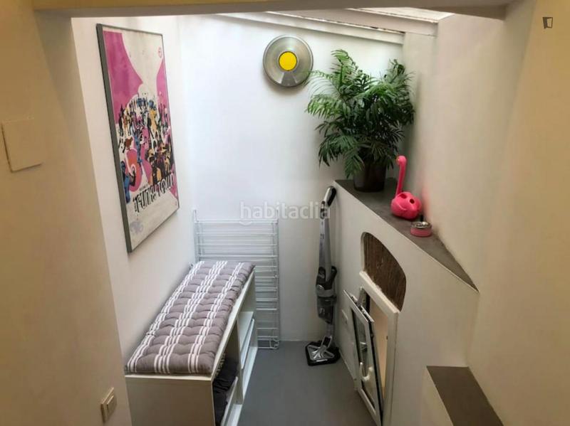 Foto efa07f7d-ac93-4a83-b368-672499a4ae8d. Alquiler casa en Sants Barcelona