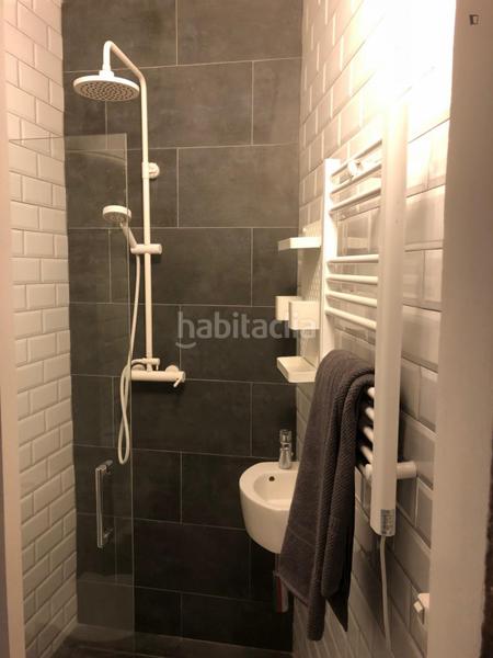 Foto 69e7b0de-2133-4c70-aa98-f6613d39e5ad. Miete haus in Sants Barcelona