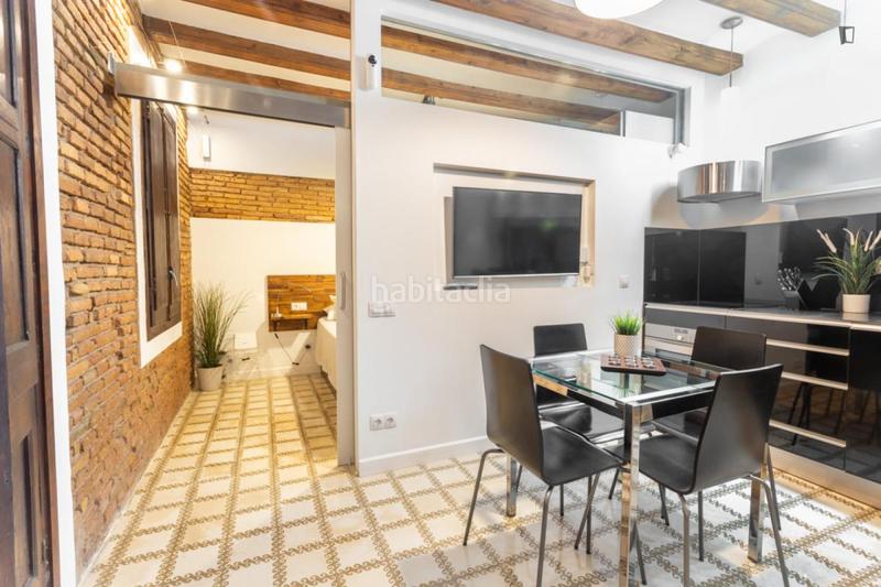Foto 065cca75-03c6-4135-8303-6a62b9596a87. Rent apartment with heating in Barceloneta Barcelona
