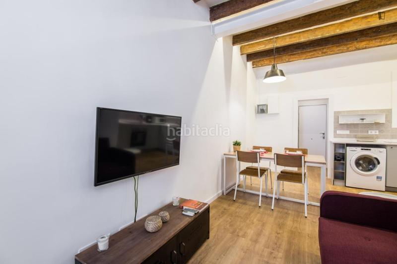 Foto 5eda9add-fac0-43a8-8a0f-4ab920c5e8ad. Lloguer apartament amb calefacció a El Clot Barcelona