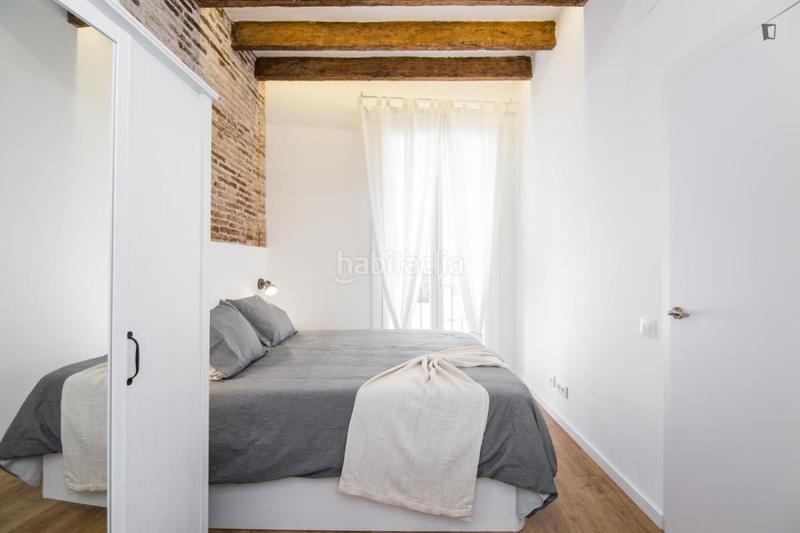 Foto 4a14f394-da87-4a8a-947a-5a85ed1c141b. Rent apartment with heating in El Clot Barcelona