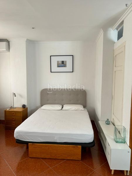 Foto a9780a94-47ed-46a3-9952-103a97301442. Lloguer estudi a Sant Francesc Valencia