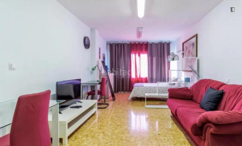 Foto d7e48ae2-eea4-4487-b9c4-51855f1ec43f. Alquiler estudio en Sant Francesc Valencia