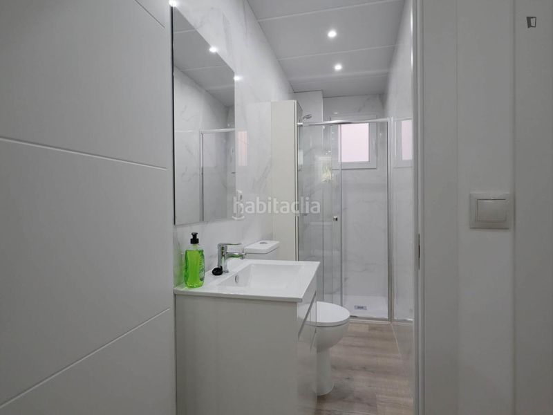 Foto e381c8dd-689e-4a75-a751-60d23d32a21c. Miete appartement in Puerta del Ángel Madrid