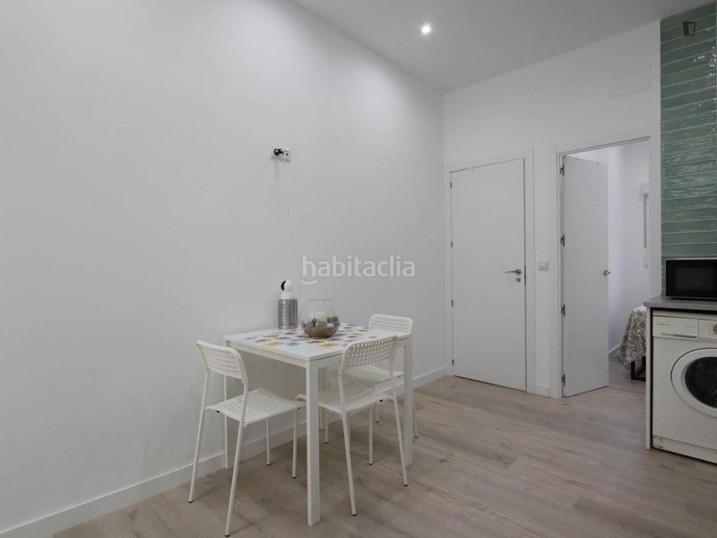 Foto f003fb9d-1243-44d3-9562-9f411290f746. Miete appartement in Puerta del Ángel Madrid