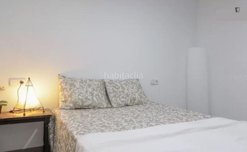 Foto 1c2604bc-95bf-4b1a-a4c3-1165de361fc5. Lloguer apartament a Valdeacederas Madrid